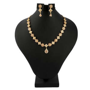 Conjunto de Joyería con Diamantes Americanos - Color Durazno y Dorado - Product Image 1
