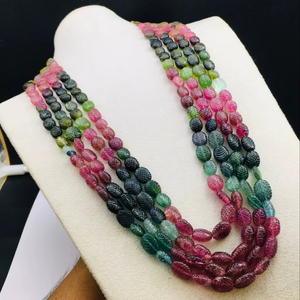 Collar de Cuentas Geométricas Hecho a Mano, Joyería Colorida en Capas para un Regalo Unisex con Estilo a Precio de Descuento - Product Image 1