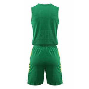 Uniforme de basket-ball personnalisé à bas prix fabriqué au Pakistan vêtements de sport pour hommes uniforme de basket-ball - Product Image 2