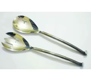 Ensemble de serveurs à salade en acier inoxydable de style élégant avec poignée martelée, écologique et compatible lave-vaisselle, options de couleur personnalisées - Product Image 1