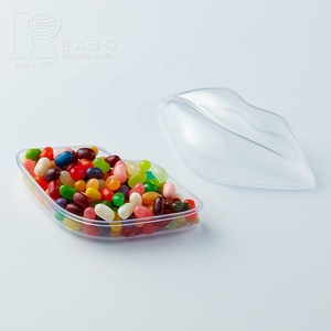 Boîte cadeau en plastique style lèvres Kwang Hsieh Popularity pour bonbons de mariage - Product Image 3