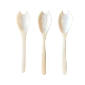 Cuillère à caviar en nacre d'eau douce naturelle, écologique, moderne, artisanale, de haute qualité, pour les fêtes, à prix abordable - Product Image 1