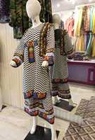 Vente chaude Designer Kurtis pour les femmes en Inde et au Pakistan Robes tissées mi-longues pour les filles à bas prix