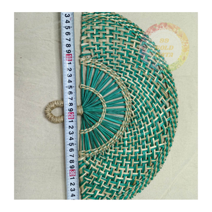 Ventilateurs à main en vrac Seagrass-faits à la main, écologiques, idéaux pour les centres de villégiature, les mariages à la plage et les cadeaux promotionnels - Product Image 2