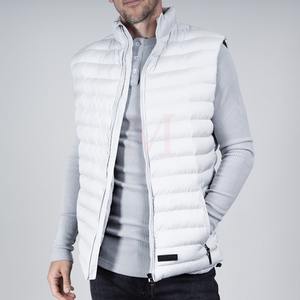 Chaleco acolchado de poliéster de alta calidad para hombre, recién llegado, Top de invierno con cierre de cremallera, decoración de logotipo, transpirable, MOQ bajo a la venta - Product Image 3