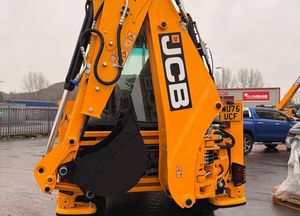 567 <b>Backhoe</b> <b>Loader</b> 9 Ton Rated Load MOOG Hydraulic Pump 75 KW Engine 2020 Model - Product Image 5