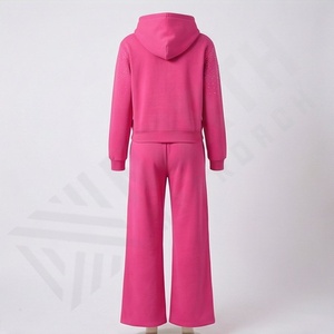 Conjunto Deportivo de Dos Piezas con Logotipo Personalizado al por Mayor, Sudadera con Capucha y Bolsillo con Cremallera Decorado con Pedrería, Chándal 100% Algodón - Product Image 2