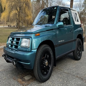 Offre promotionnelle : Geo Tracker LSi 4x4 d'occasion de 1996 - Product Image 1