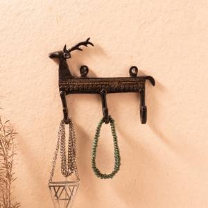 Crochets en métal poli faits à la main avec motif cerf - Imitation antique, article cadeau en provenance de l'Uttarakhand - Product Image 2