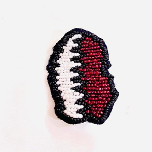 Broches perlées Broche de designer faite à la main. Accessoires de haute qualité. Broche de conception unique par glowin fashion - Product Image 6