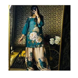 Hermoso juego hecho a mano de Salwar Kameez con adornos de piedra, detalles de lentejuelas y comodidad de tela suave - Product Image 1