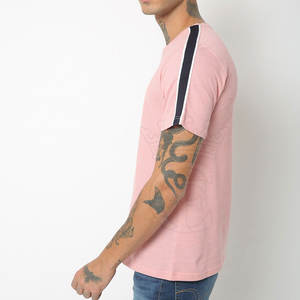 เสื้อยืดผู้ชายผ้าคอตตอน100% พิมพ์ลายออกแบบโลโก้ของคุณเอง - Product Image 2