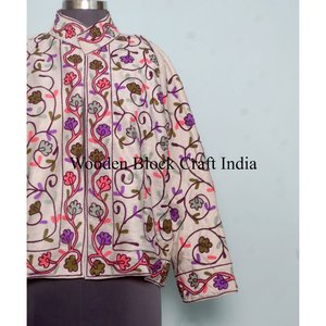 Veste en velours brodée de fleurs bohèmes, écologique, coupe-vent, respirante, rembourrage en coton Suzani, tricotée, coupe classique, pour l'hiver et l'automne - Product Image 3