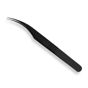 Crafted Brilliance Titanium Eyelash Tweezers La quintessence de la précision et du style par les roches grises - Product Image 1