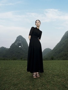 Vestido elegante de triacetato transparente a buen precio para mujer Vestido largo con forma acampanada Vestido MIDI con detalle de círculo RIA más vendido - Product Image 4