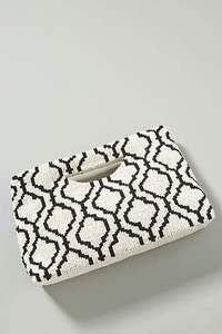 Porte-monnaie élégant brodé avec des motifs uniques - Product Image 3