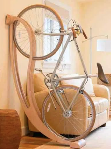 Soporte vertical de madera para bicicletas y estante de almacenamiento (interior) - Product Image 3