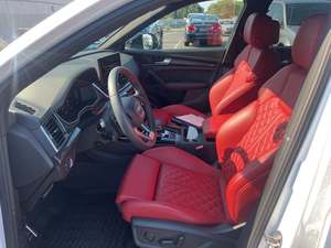 Nuevo/Usado Audi SQ5 3.0T quattro SUV 2024, Gasolina, Automático, Cuero, R18, Cámara 360, Premium Plus, Tracción en las Cuatro Ruedas - Product Image 5