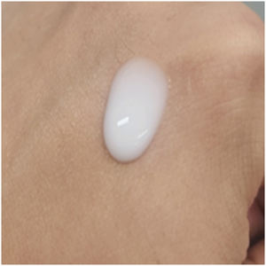 Suero en Ampolla Derivado de Plantas con Ácido Hialurónico, Antienvejecimiento y Blanqueador, Hecho en Corea, Ingrediente Patentado, Suministro ODM/AL POR MAYOR - Product Image 2