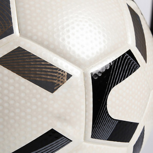 Balón de Fútbol de Cuero PU de Alta Calidad, Blanco y Negro, Termosellado, Oficial de Partidos Pakistaníes, con Logotipo Personalizable - Product Image 5