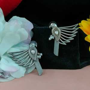 ต่างหูโลหะอนุมูลอิสระทันสมัยสำหรับผู้หญิงต่างหูรูปทรงนกดีไซน์ที่ได้แรงบันดาลใจจากธรรมชาติอันงดงาม - Product Image 3