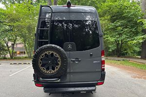 Mercedes-Benz Sprinter 2500 MotoBox Conversion 2018 Usada en Excelentes Condiciones - Product Image 5