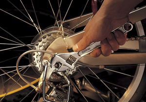 Clé à molette réglable pour utilisation automobile - Product Image 3