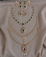 Ensemble de colliers à finition mate CZ Combo Offer Luxury Necklace Sets Minimal Wear Perfect For Party And Office Wear Design élégant