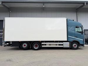 Nuovo Volvo FH420 6x2 XL Carrier Supra 950 del 2017 con trasmissione automatica a combustione interna da 315 kW (428 CV) - Unità con difetto - Product Image 3