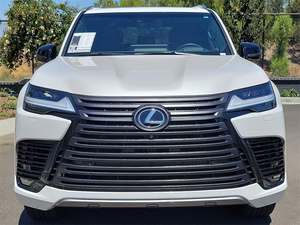 Lexus LX 600 2024 Usado, Lujo, Tracción en las Cuatro Ruedas, Volante a la Izquierda, Interior Oscuro, Asientos de Cuero, Neumáticos R18 - Product Image 2