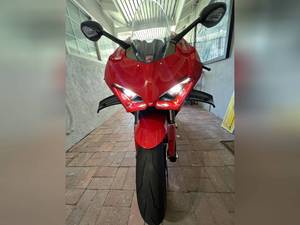 Xe thể thao <span class=keywords><strong>Ducati</strong></span> <span class=keywords><strong>Panigale</strong></span> V4 2023 đã qua sử dụng, động cơ 4 thì - Product Image 6