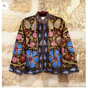 Veste en velours brodée en gros, mélange de styles, veste à broderies, veste en velours brodée à la main, veste uzbek Suzani avec deux poches latérales, vestes unisexes - Product Image 5