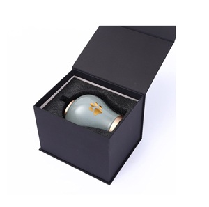 Urna de metal para mascotas de calidad superior con tapa roscada y base forrada de fieltro para cenizas - Product Image 2