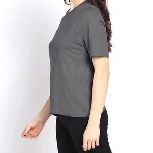 เสื้อยืดโอเวอร์ไซส์คุณภาพสูงสำหรับผู้หญิง เสื้อเจอร์ซีย์ไซส์ใหญ่ ปักโลโก้ตามสั่ง เสื้อยืดสีพื้นลำลอง ผู้ผลิต OEM - Product Image 5