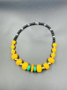 Collier en résine fait main, accessoire de mode très vendu, pour un usage quotidien et un cadeau disponible au meilleur prix - Product Image 4