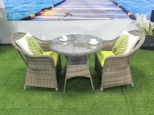 Modern Luxury Metal <b>Outdoor</b> Dining <b>Table</b> and Chair Lightweight for Villas Garden and <b>Outdoor</b> Furniture China Wholesale - Product Image 1