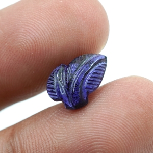 Sculpture en forme de feuille d'iolite naturelle pour la fabrication de bijoux - Product Image 2