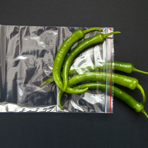 Bolsas de plástico impermeables con cremallera blanca transparente de HDPE tipo PET para envasado de alimentos, para frutas, verduras, fideos, comida para mascotas hecha en Vietnam - Product Image 3