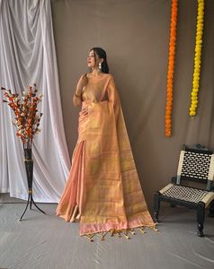 Sari en soie pure avec tissage Zari pour femmes, pour les occasions spéciales et les tenues décontractées - Product Image 3