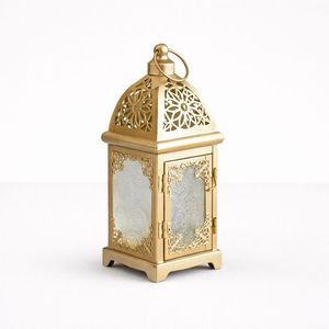 Elegante Farol de Metal con Acabado Dorado, Diseño Compacto con Patrón de Corte Intrincado, Brillo Cálido de Vela para Decoración Festiva del Hogar - Product Image 6