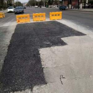 Material eficiente de asfalto de parche frío para uso inmediato en proyectos de reparación de baches y restauración de superficies - Product Image 6