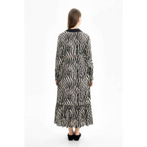 Vestido Corto Casual Negro con Patrón Bordado, Cierre de Cremallera y Detalles Calados - Product Image 3