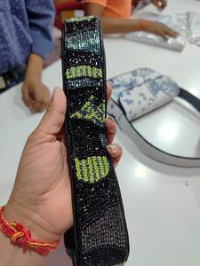 Bolso de Lujo Hecho a Mano con Cuentas de Semillas, Bufandas Bordadas, Perlas, Volantes, Estilo de Moda Ecológico con Correa Individual y Cierre de Botón - Product Image 4