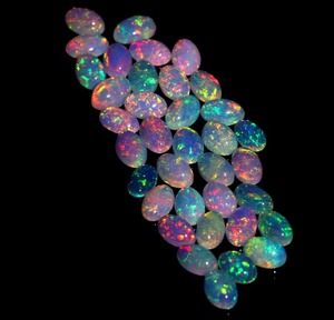 Gemas de Mehrajudin 100% Naturales de Alta Calidad, Certificadas por Terceros, Cabujón de Ópalo Etíope de 4x6 mm, 0.5-2 Quilates, Fuego Intenso, Venta al Por Mayor - Product Image 4