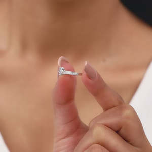 แหวนเพชรเงินโต - Product Image 1