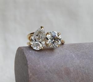 Toi Et Moi Anillo de compromiso de diamante original 2,00 Ctw CVD Corte de pera Moissanite 14K Oro amarillo Joyería de dos piedras - Product Image 1