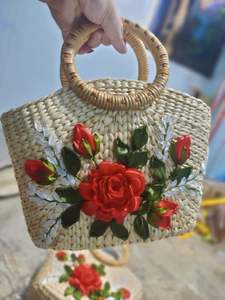 Sac à main durable et écologique en jacinthe d'eau fabriqué en jonc de mer naturel, sac fourre-tout élégant pour femmes, sacs à main de plage décontractés - Product Image 3