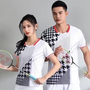 T-shirt de badminton pour hommes femmes 2024 rayure à impression rapide en volley-ball chemises de tennis de table couple paires - Product Image 3