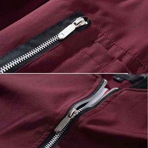 Vente en gros de vestes personnalisées pour hommes manteau décontracté à la mode vêtements de sport de plein air blousons bomber pour hommes de baseball vêtements de rue en satin de polyester - Product Image 4