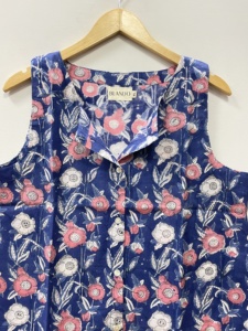 Blouse courte traditionnelle faite à la main, écologique, 100% coton, imprimé floral, style japonais, logo frontal, débardeur cintré, bouton - Product Image 5